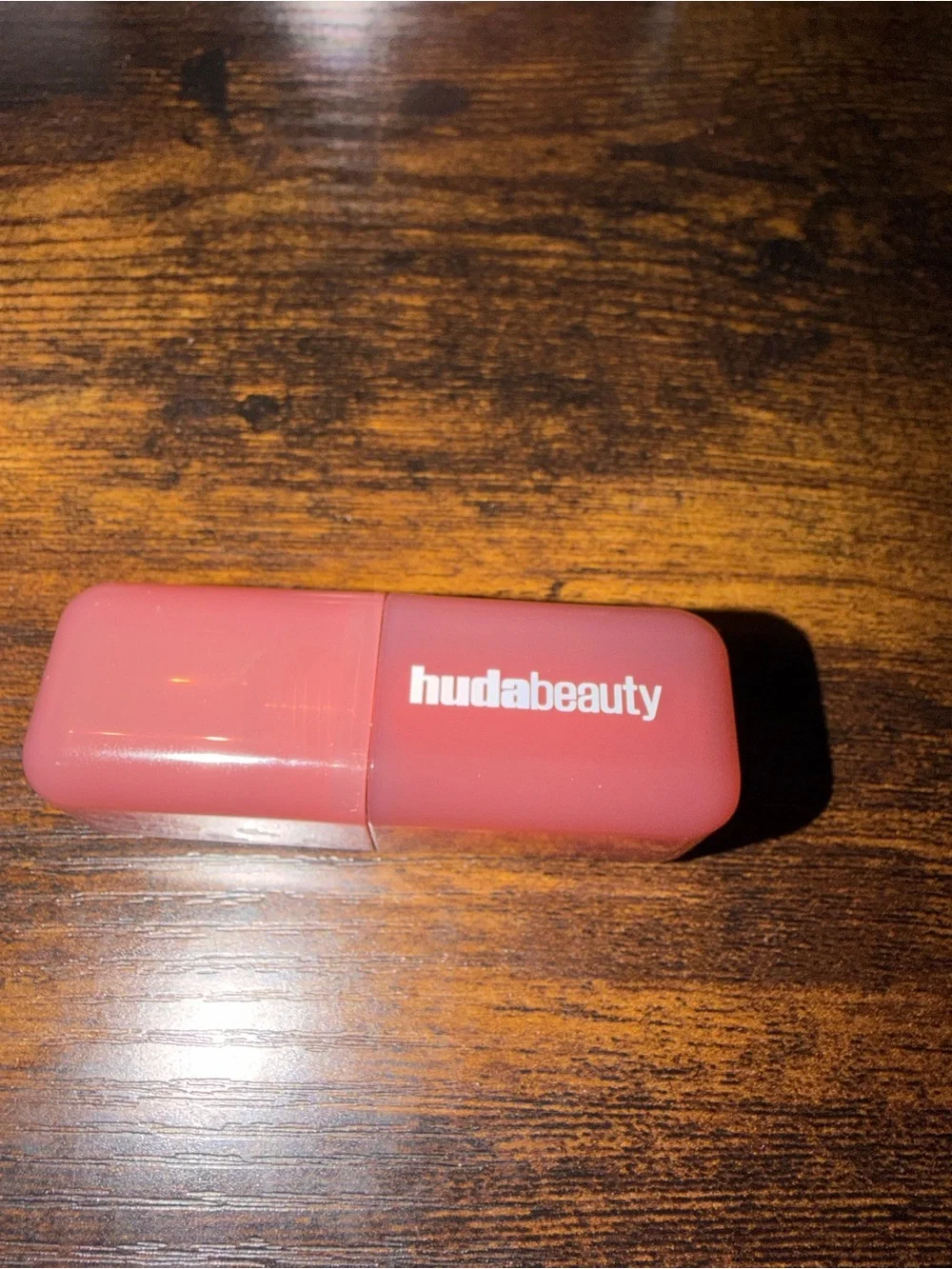 Huda Beauty Strawberry Latte blush
